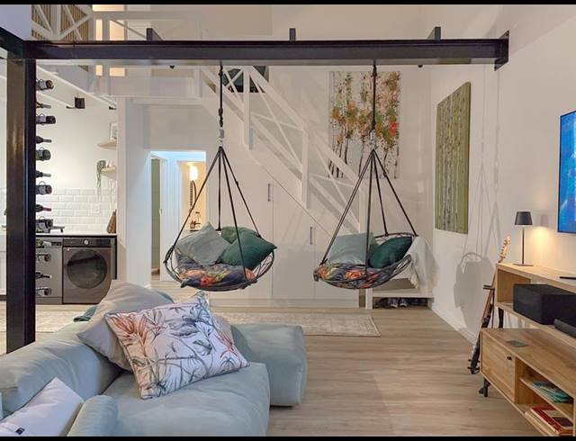 2 BEDROOM PROPERTY TO RENT IN HOUT BAY CENTRAL